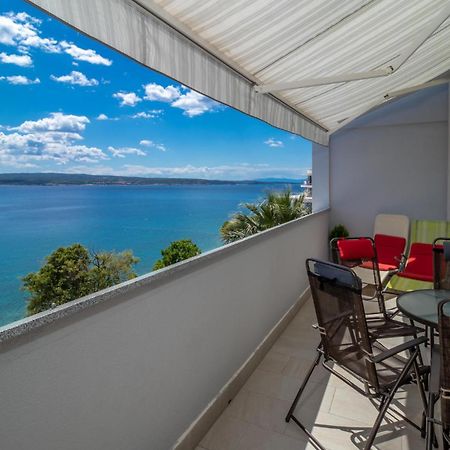 Lovely Apartment In Selce With House Sea View Exteriör bild