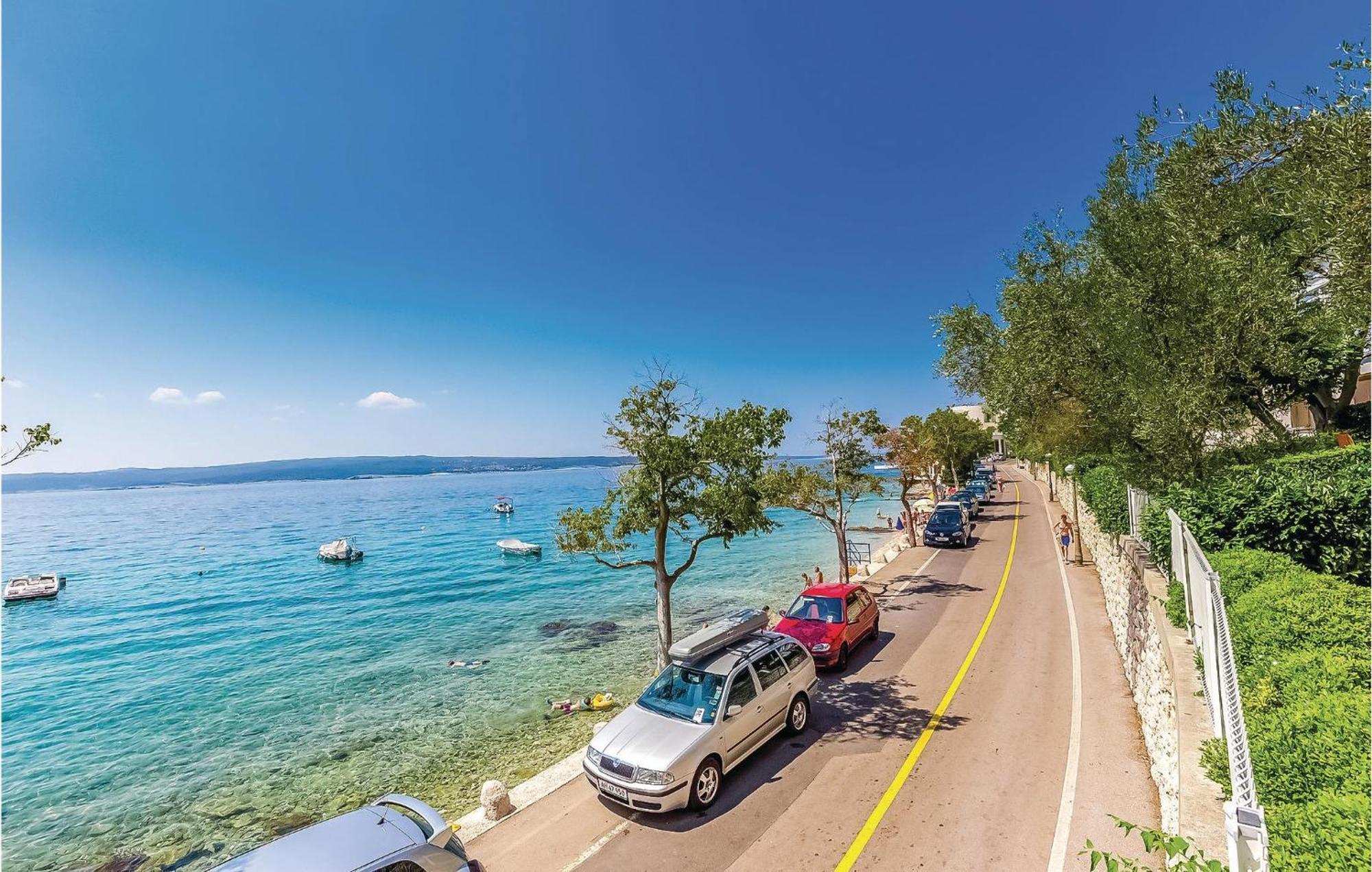 Lovely Apartment In Selce With House Sea View Exteriör bild